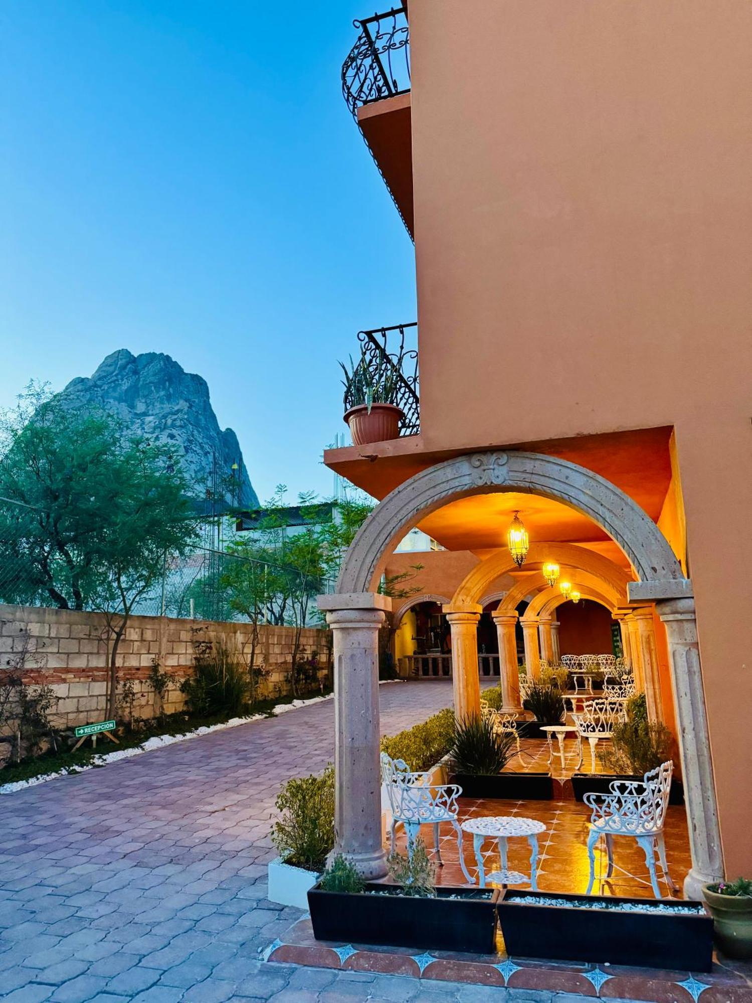 Hotel Hacienda Real 버날 외부 사진